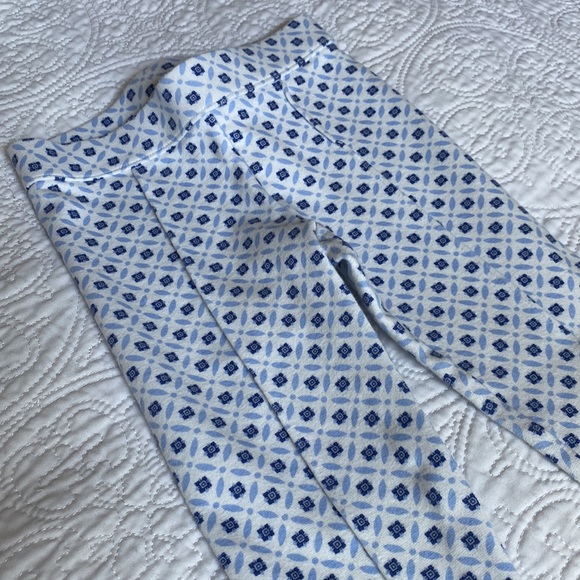 JANIE AND JACK - Blue and White Sweater and Pant Set - size 4 - Picture 7 of 8